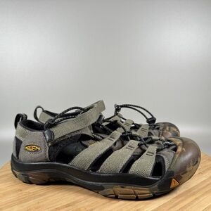 Keen Newport H2 Waterproof Comfort Walking Sandals Green Women’s 7.5 (Youth‎ 6)